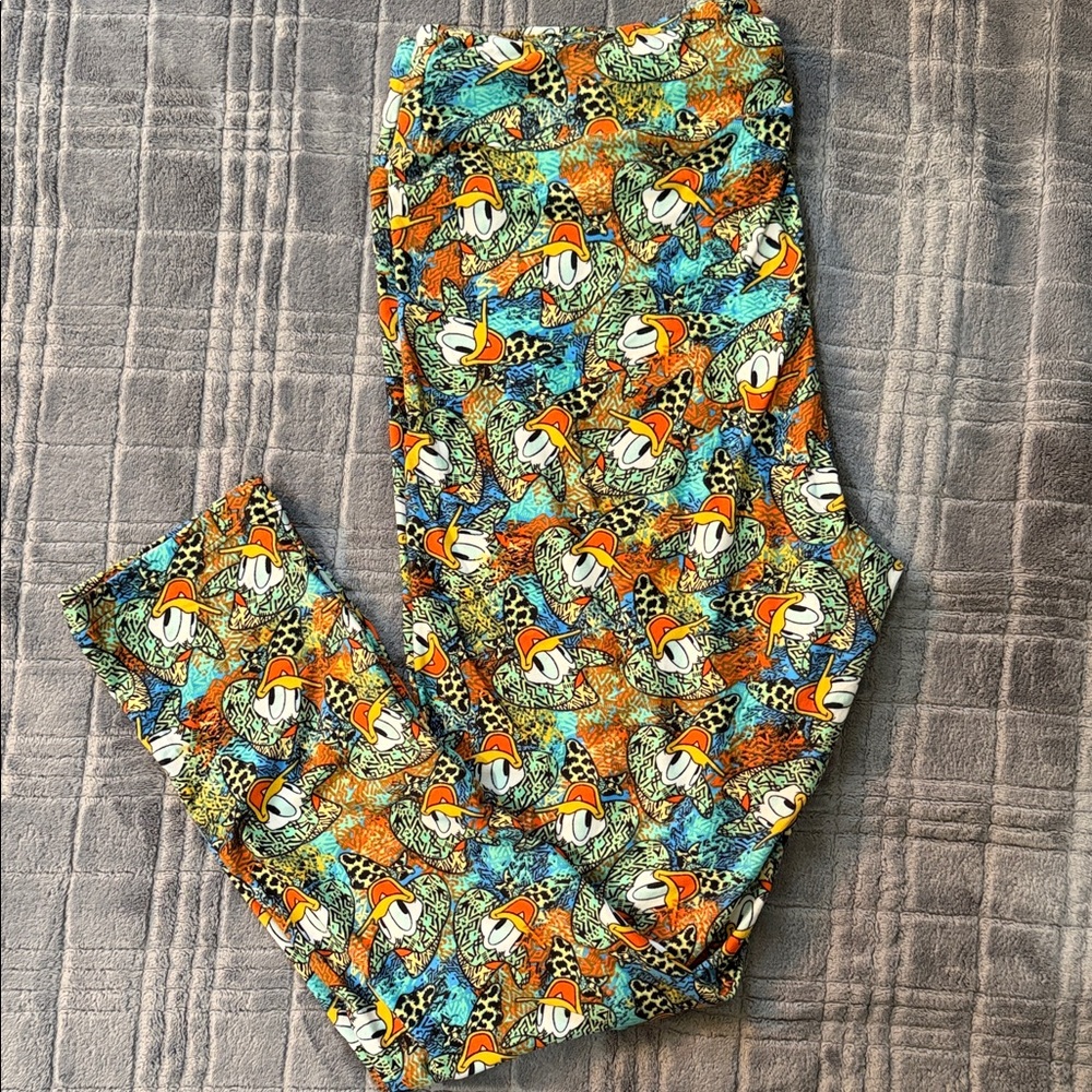 LuLaRoe x Disney leggings. Donald Duck